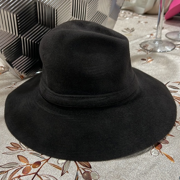 Gucci Women Hat - Picture 3 of 10